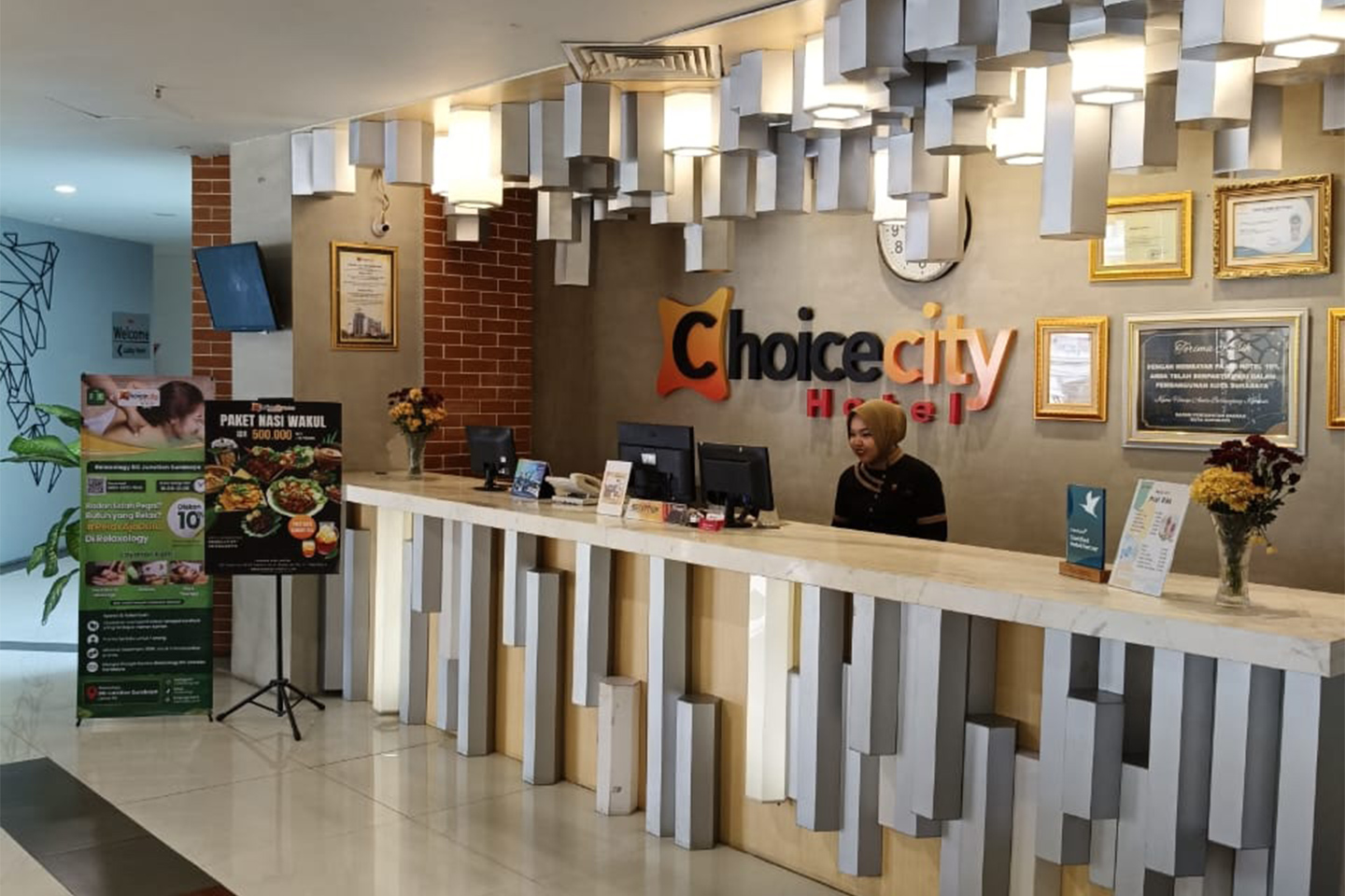 Choice City Hotel Lobby